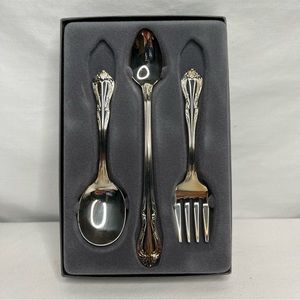 Oneida Silverplated Silver Baby Set. NWOT.